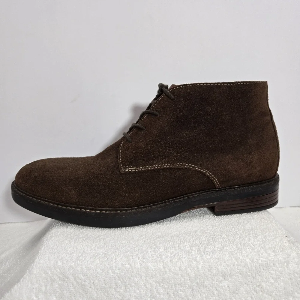 Collection By Clarks Lace Up Chukka Boots Suede Mens Size 11 Color Brown EUC